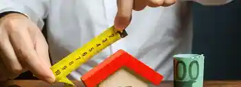 Calculadora y planos de una casa
